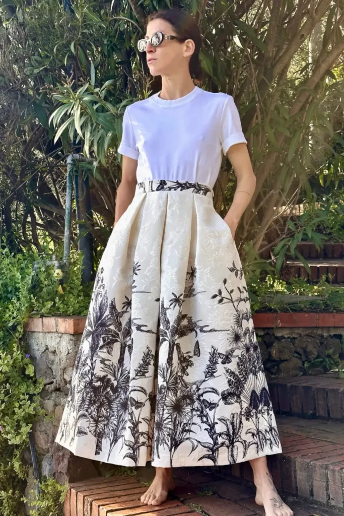 rinted Box Pleat Skirt With a Plain White Tee