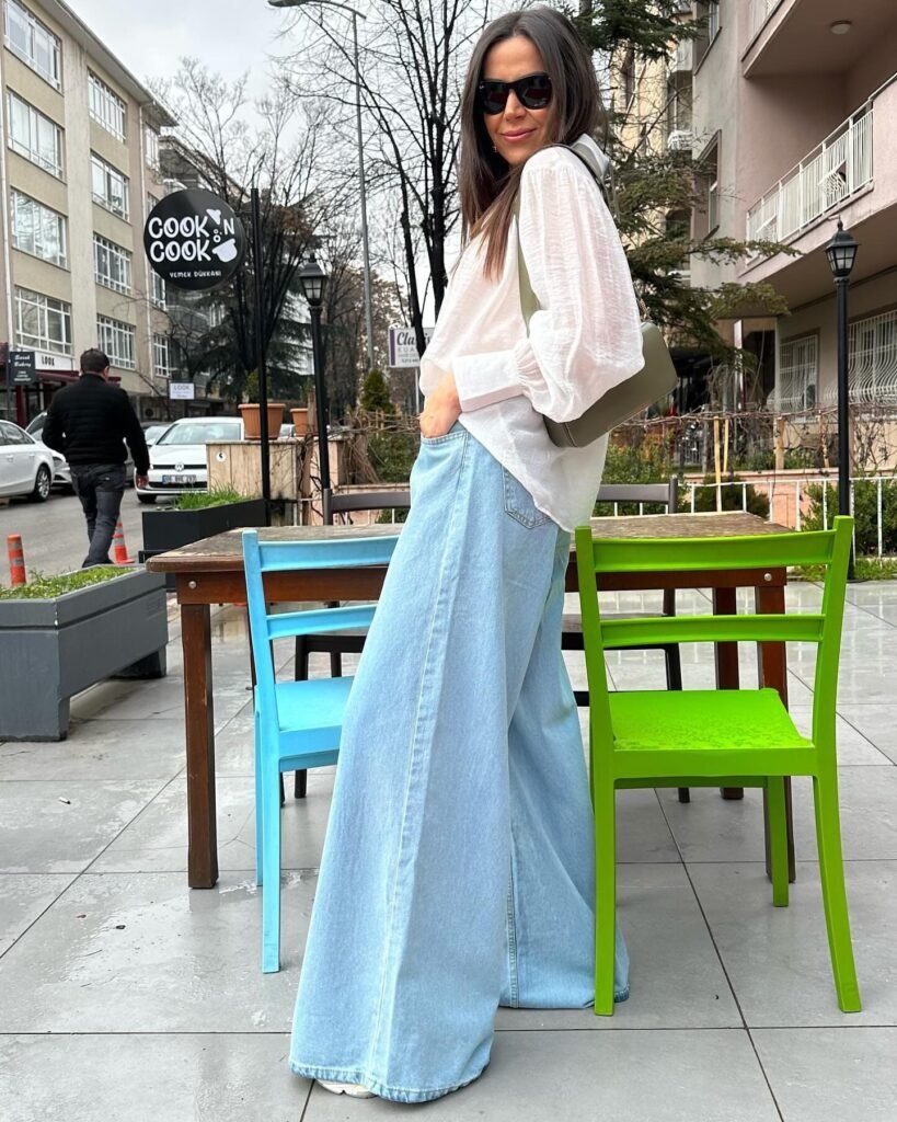Balance Extra-Wide Jeans With a Loose White Shirt