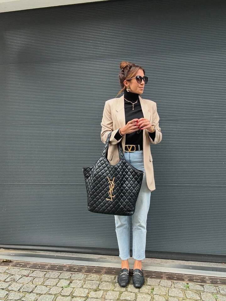 Beige Blazer and Black Turtleneck With Mom Jeans