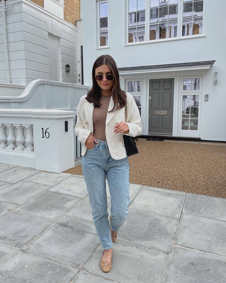 Cream Textured Jacket With Light Wash Mom Jeans