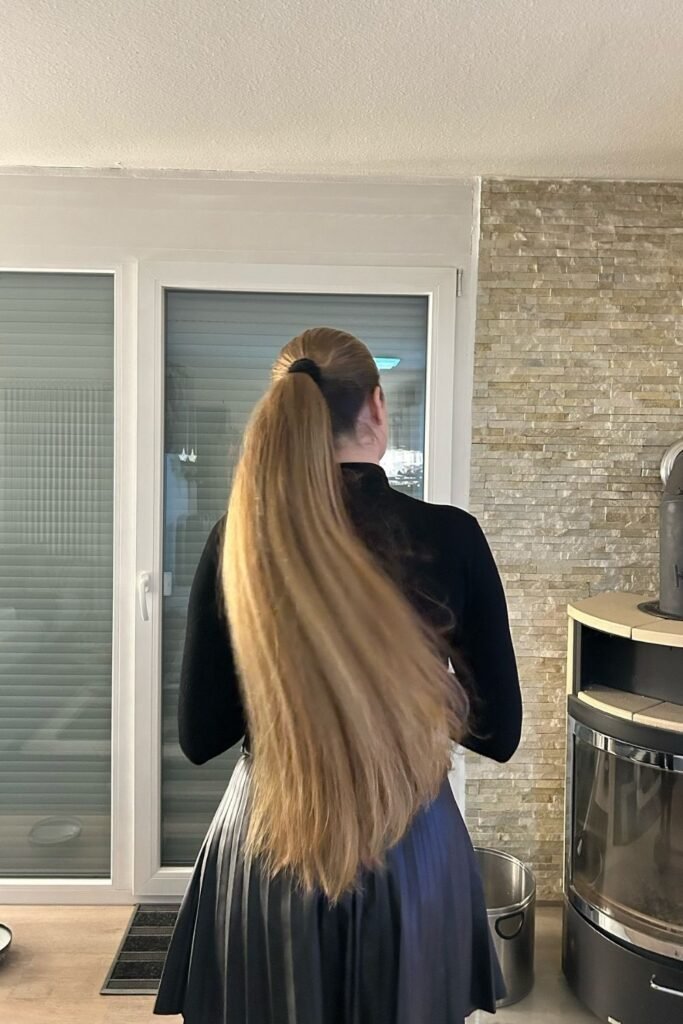 Deep Honey Blonde With a Dark Natural Root
