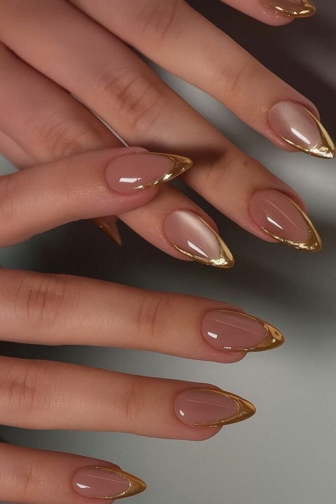 Liquid Gold Outline Tips on Stiletto Nails_