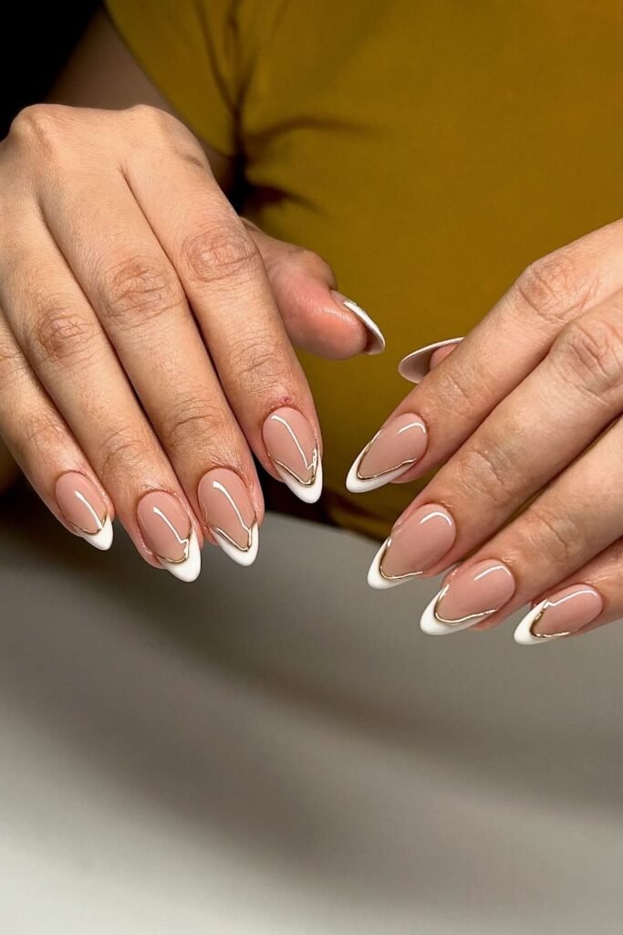 White French Tips With a Fine Gold Chrome Outline for a Quiet Upgrade