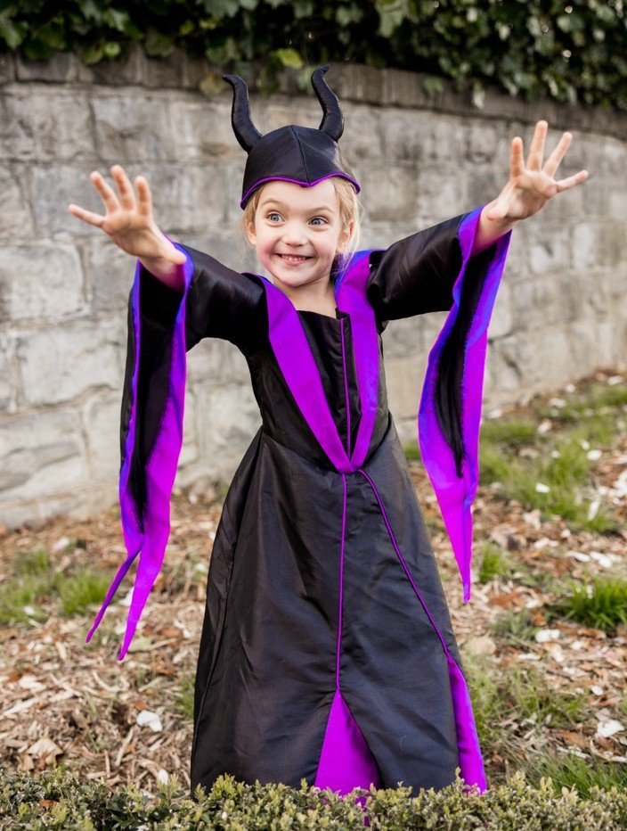 Black and Purple Horned Sorceress Costume