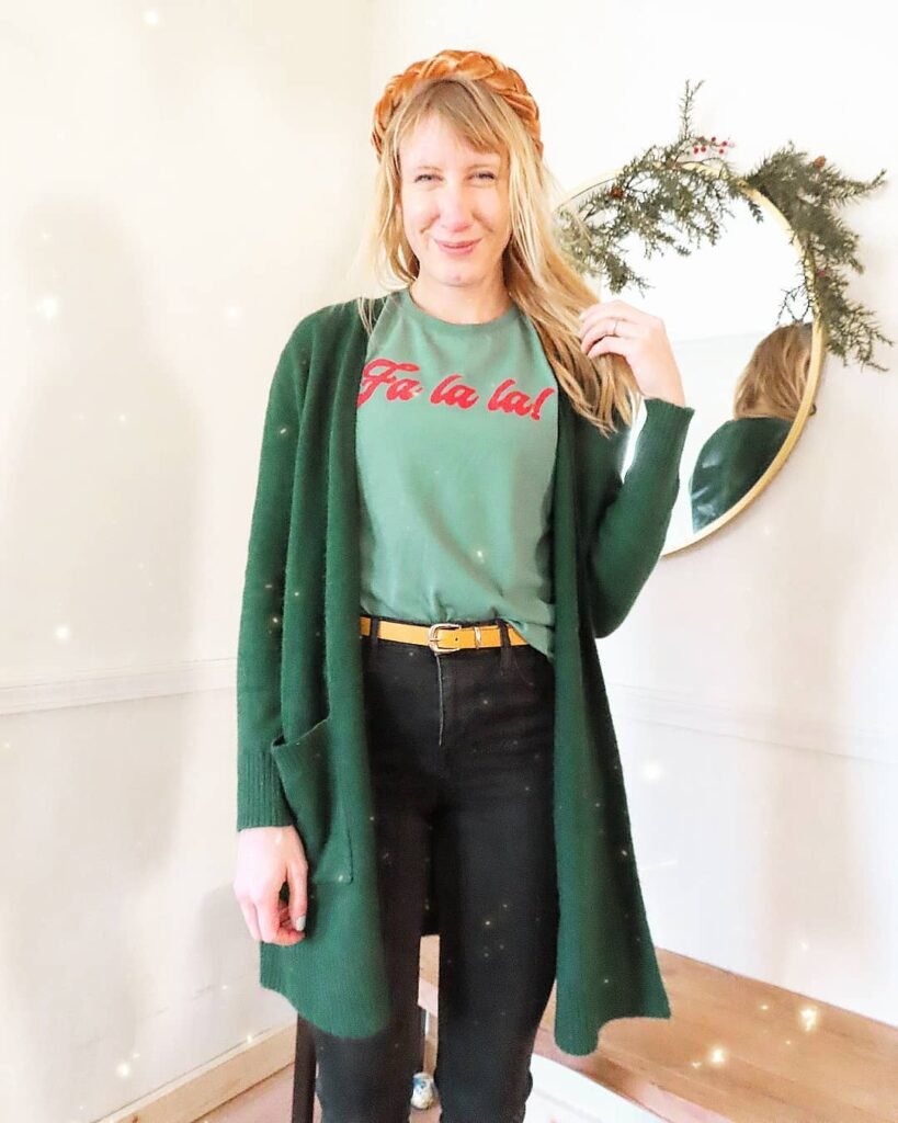 Green Cardigan and Graphic Tee for a Casual Christmas Look