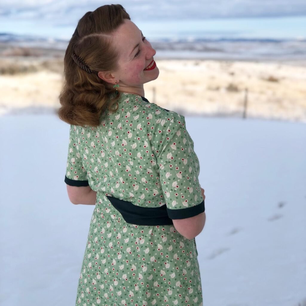 Mint Green Vintage Dress With a Dark Waistband