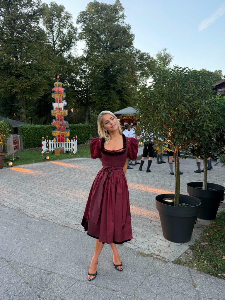 Romantic Burgundy Midi Dress for a Charming Dinner Date
