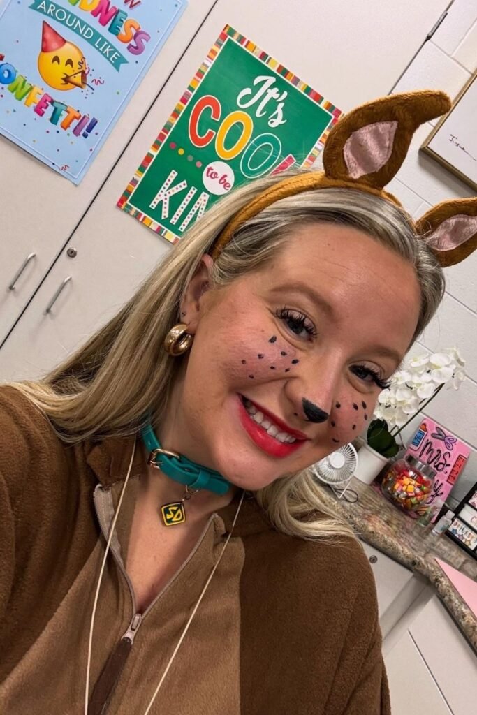 Scooby-Doo Costume With Ears and a Blue Collar