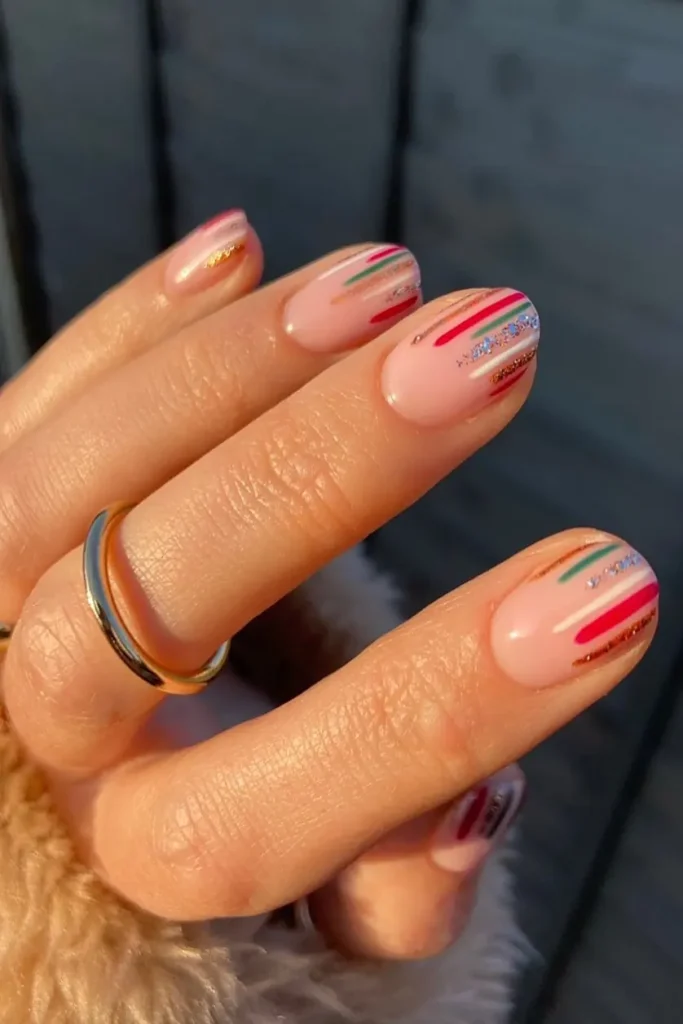 Skinny Holiday Stripes That Stretch the Nail