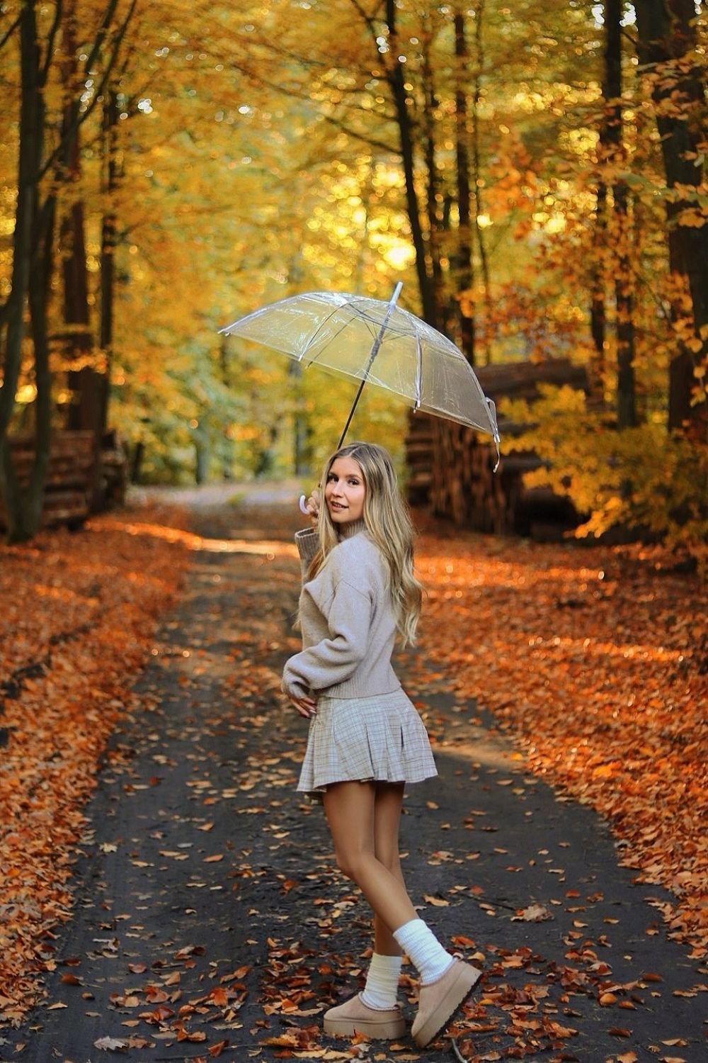 37 Thanksgiving Outfit Ideas for Every Kind of Dinner